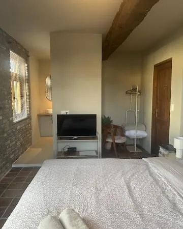 1691 ベッド・アンド・ブレックファスト ファルケンブルフ