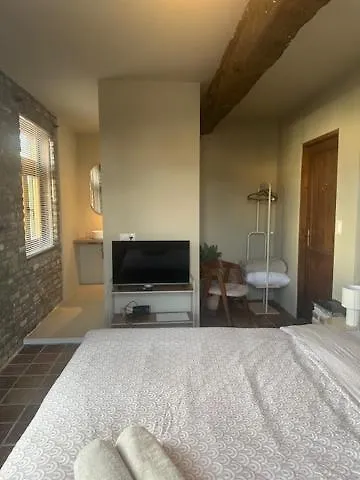 1691 ベッド・アンド・ブレックファスト ファルケンブルフ